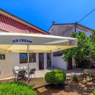 Apartment Klara Senj (2)