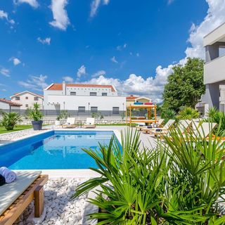 Apartments and Room Gabriel's Paradise Kastel Luksic (3)