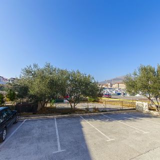 Apartments and Rooms Iva Trogir (2)