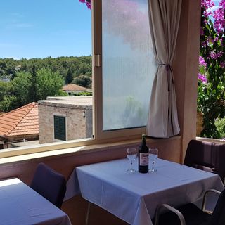 Rooms Roza Vrboska (2)