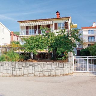 Apartments Nikola Punat (2)