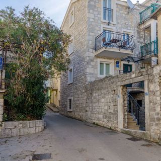 Apartment STARI DVOR Baska Voda (4)