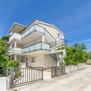 Apartments Vinčić Rogoznica (2)