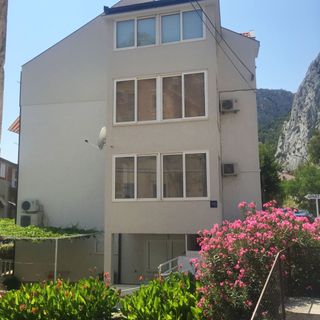 Apartment Mate Omis (2)