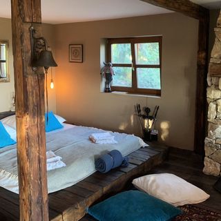 Hilltop Hideout Szentendre (2)