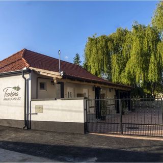 Toszkána Apartmanház Bogács (5)