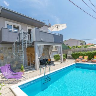 House Lisica Srinjine (2)