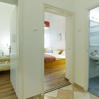 Sophie Apartman Eger (2)