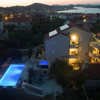 Apartmanok Családok Részére Medencével Murter - 16655 (5)