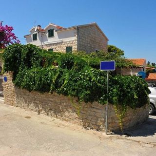 Apartmanok A Tenger Mellett Medencével Sutivan, Brac - 16846 Sutivan (2)