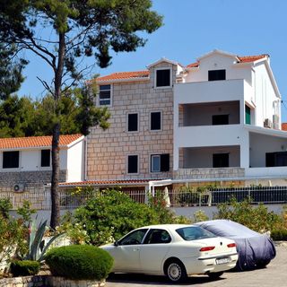 Apartmanok A Tenger Mellett Medencével Sutivan, Brac - 16846 Sutivan (3)