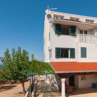 Apartments With Parking Space Supetar, Brač - 16923 Supetar (3)