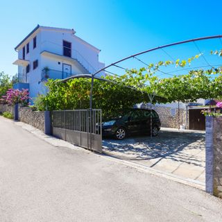 Apartmanok Parkolóhellyel Razanj, Rogoznica - 17328 Ražanj (4)