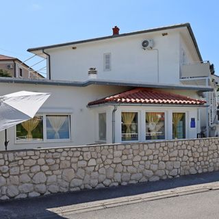 Nyaralóház Parkolóhellyel Novi Vinodolski - 17533 (3)