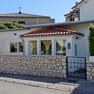 Nyaralóház Parkolóhellyel Novi Vinodolski - 17533 (2)