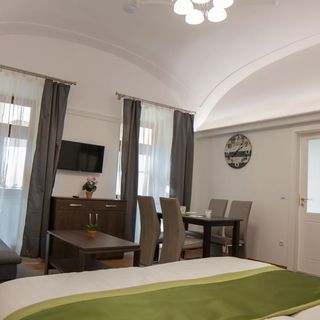 Mecset Apartman Eger (3)