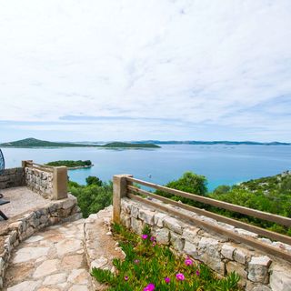 House Astrid Tkon (2)