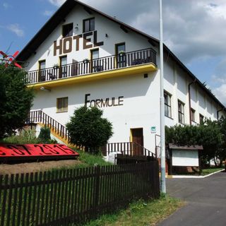 HOTEL a KEMP FORMULE DĚČÍN (2)
