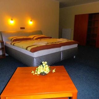 SPORTHOTEL RELAX Veletov (2)