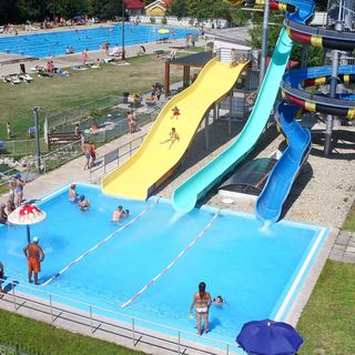 Chatová osada Family Resort Patince (2)