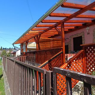 Gyöngy Apartmanház Igal (2)