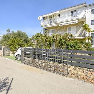 Apartments Karleusa Rogoznica (4)