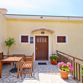 Apartments Ivanka Senj (2)