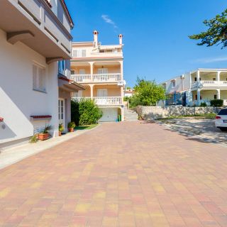 Apartments Ruza-Rajska beach Lopar (3)