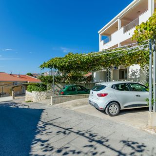 Apartments Jurko Okrug Gornji (4)