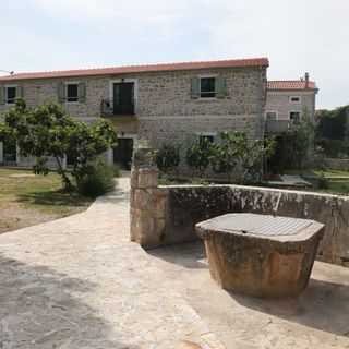 Apartments Tarragon Ugrinic (5)