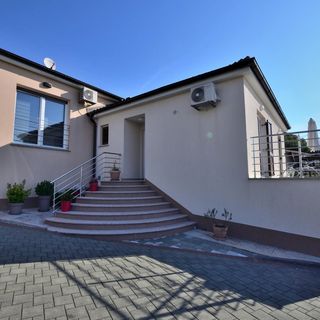 Apartments Golden hour Jurdani (5)