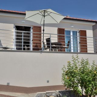 Apartments Golden hour Jurdani (4)