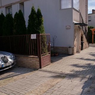 Kügi Apartman Balatonalmádi (2)