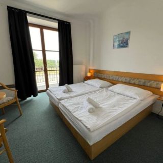 Hotel SLOUP Řípec (2)
