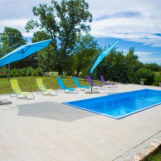 Apartment Napoleon Zminj (3)