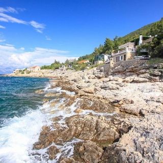 Robinson House Delphinus Virak (5)