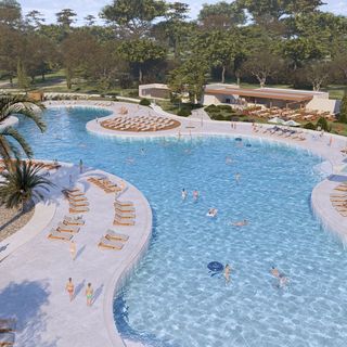 Royaluxs Hotel Resort Nin (4)