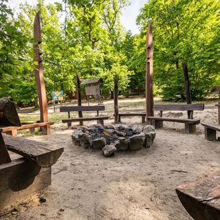 Mogyoróhegyi Erdei Faházak Visegrád (3)