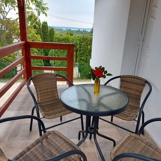 Laurus Vendégház Lovas (4)