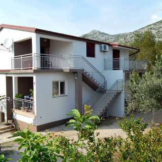 Apartman Matilda Starigrad (2)