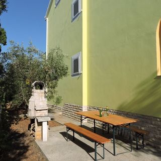 Apartmani Ivanov Novalja (4)