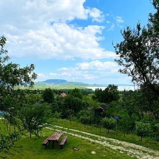 Fehér Vendégház Balatonederics (4)