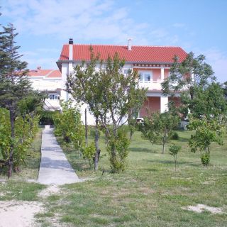 Apartments With Parking Space Kampor, Rab - 17886 Kampor (2)