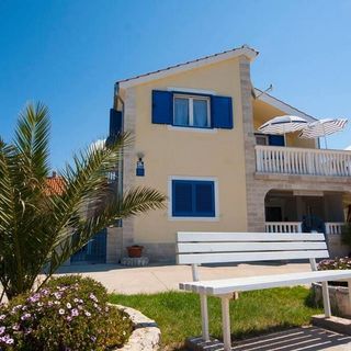 Családi Apartmanok A Tenger Mellett Krapanj, Sibenik - 18004 Krapanj (2)