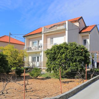 Apartmanok Parkolóhellyel Trogir - 18116 (4)