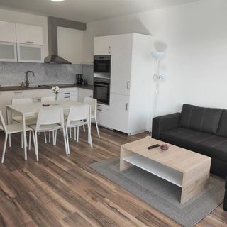 Hatvan Corner New Apartment (2)