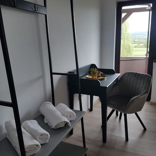 Theia's Garden Livezile (4)