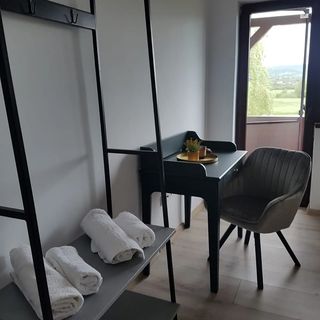 Theia's Garden Livezile (4)