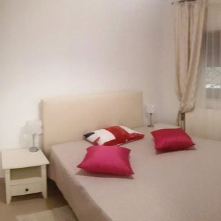 Purple Luxury Apartment Iași (5)