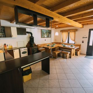 Cabana La Tiby Porumbacu de Sus (4)